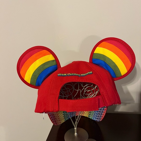 Rainbow Disney World baseball cap - Picture 2 of 6